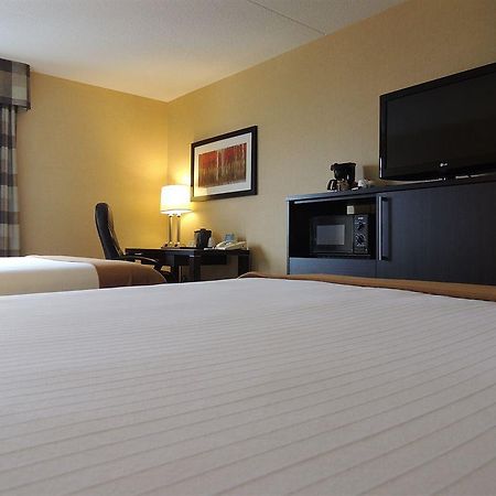 Holiday Inn Express Hamilton-Stoney Creek Екстер'єр фото