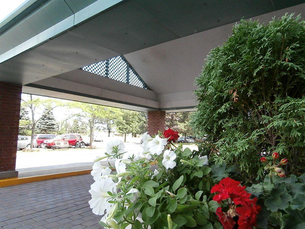 Holiday Inn Express Hamilton-Stoney Creek Екстер'єр фото