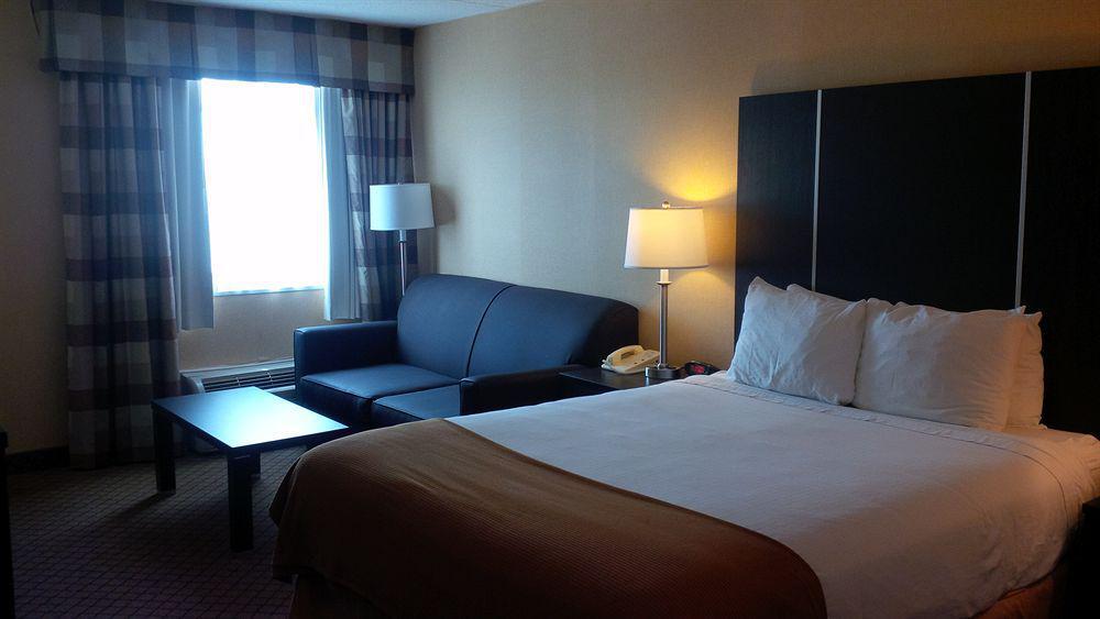 Holiday Inn Express Hamilton-Stoney Creek Екстер'єр фото